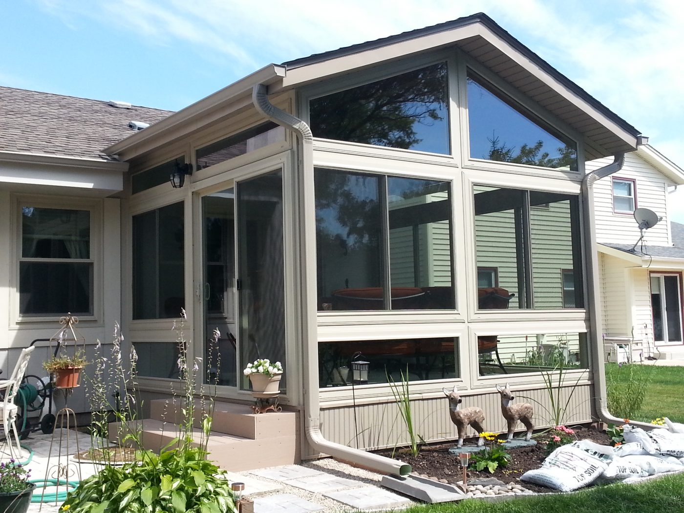 Clay Glass Knee Wall Transitions