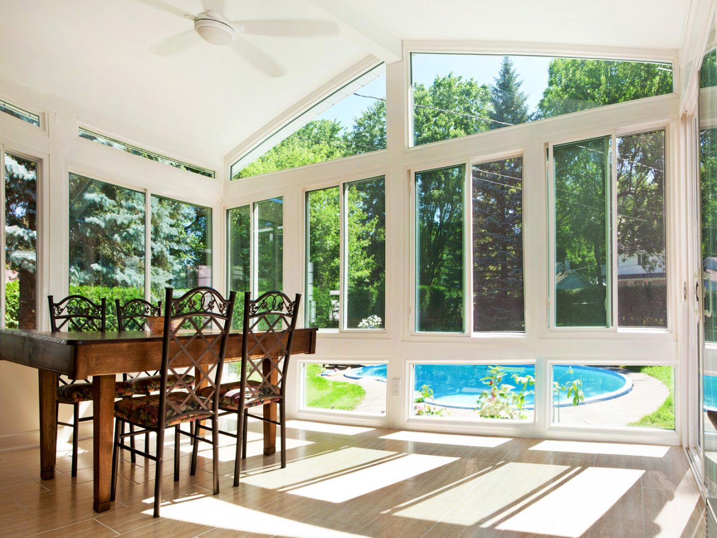 white-glass-and-ecogreen-kicks