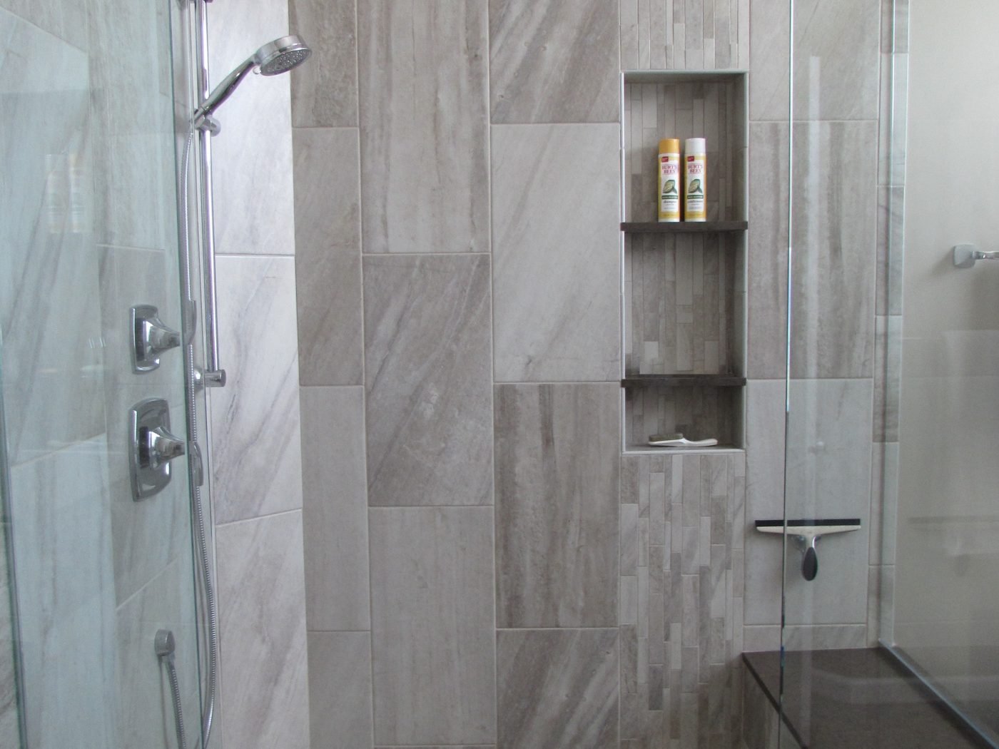 Lapides shower