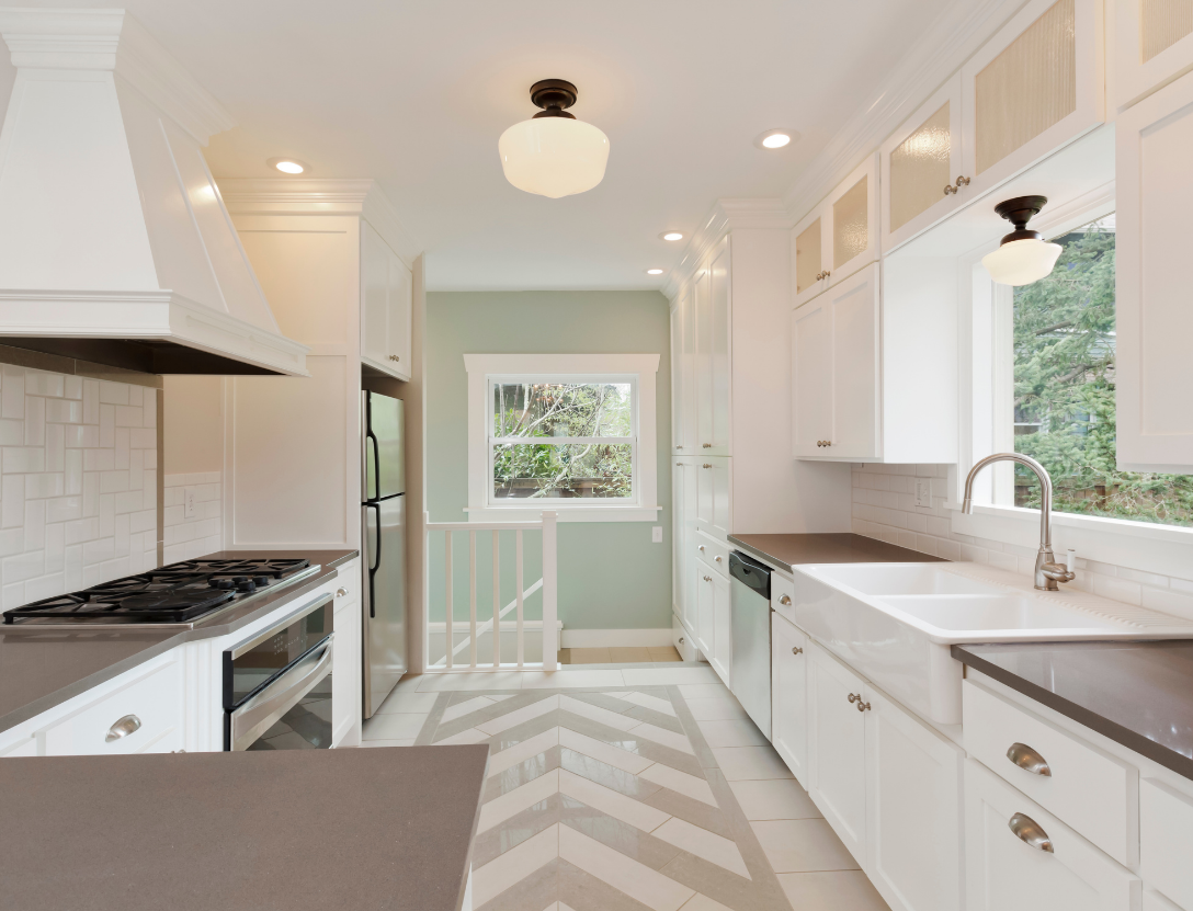 Remodeled small kitchen in apartment