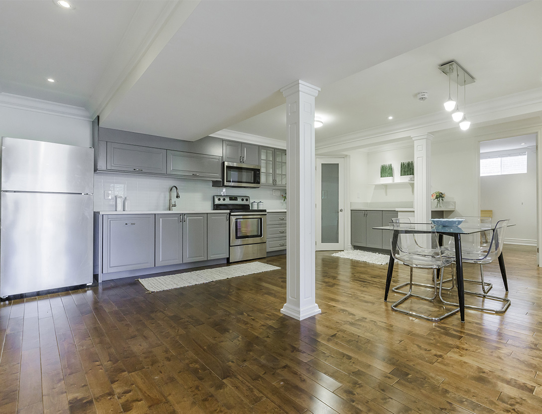 Kitchen basement with open floorplan