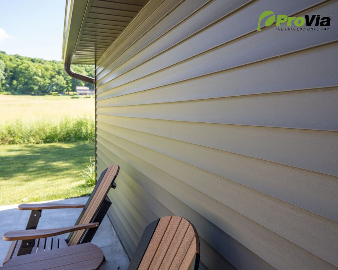 Horizonal Vinyl Siding for Home and Garage 