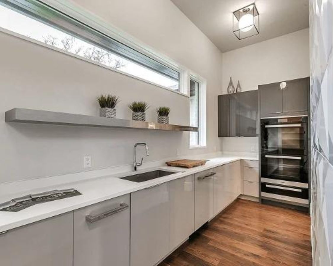 Modern kitchen window design 