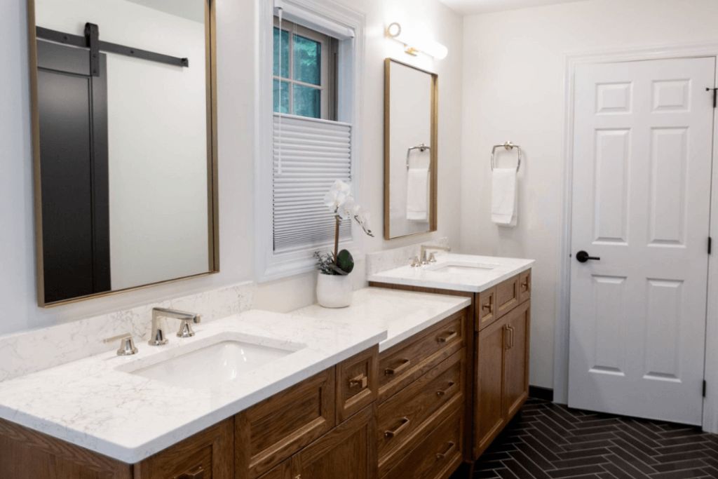 Double sink vanity idea