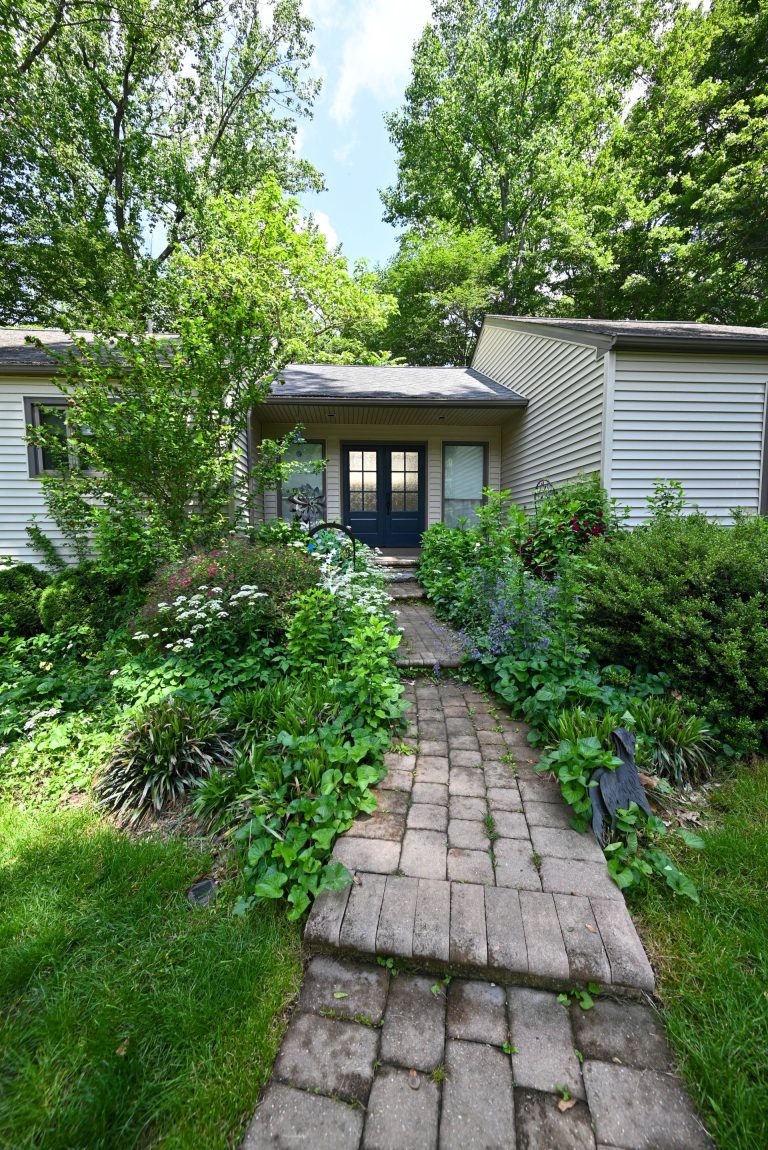 06437aaa-5f9e-4d75-866d-4182951bb0d8