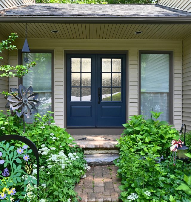 Willow Circle – Entry Door