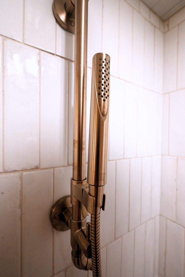 f6b41d18-a4f1-4b29-a35a-da2554ffb6c8